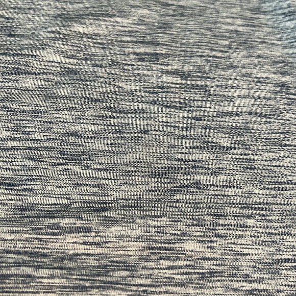 XERSION 3X SEMI FIT NAVY DISTRESSED LOOK V NECK  DECORATIVE  TEE - Picture 9 of 11